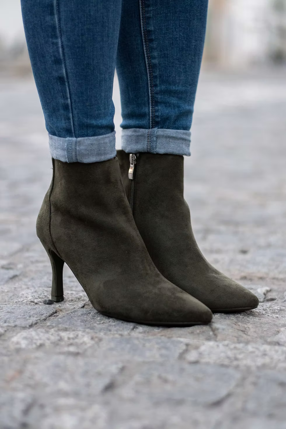 Bottine kaki talon aiguille